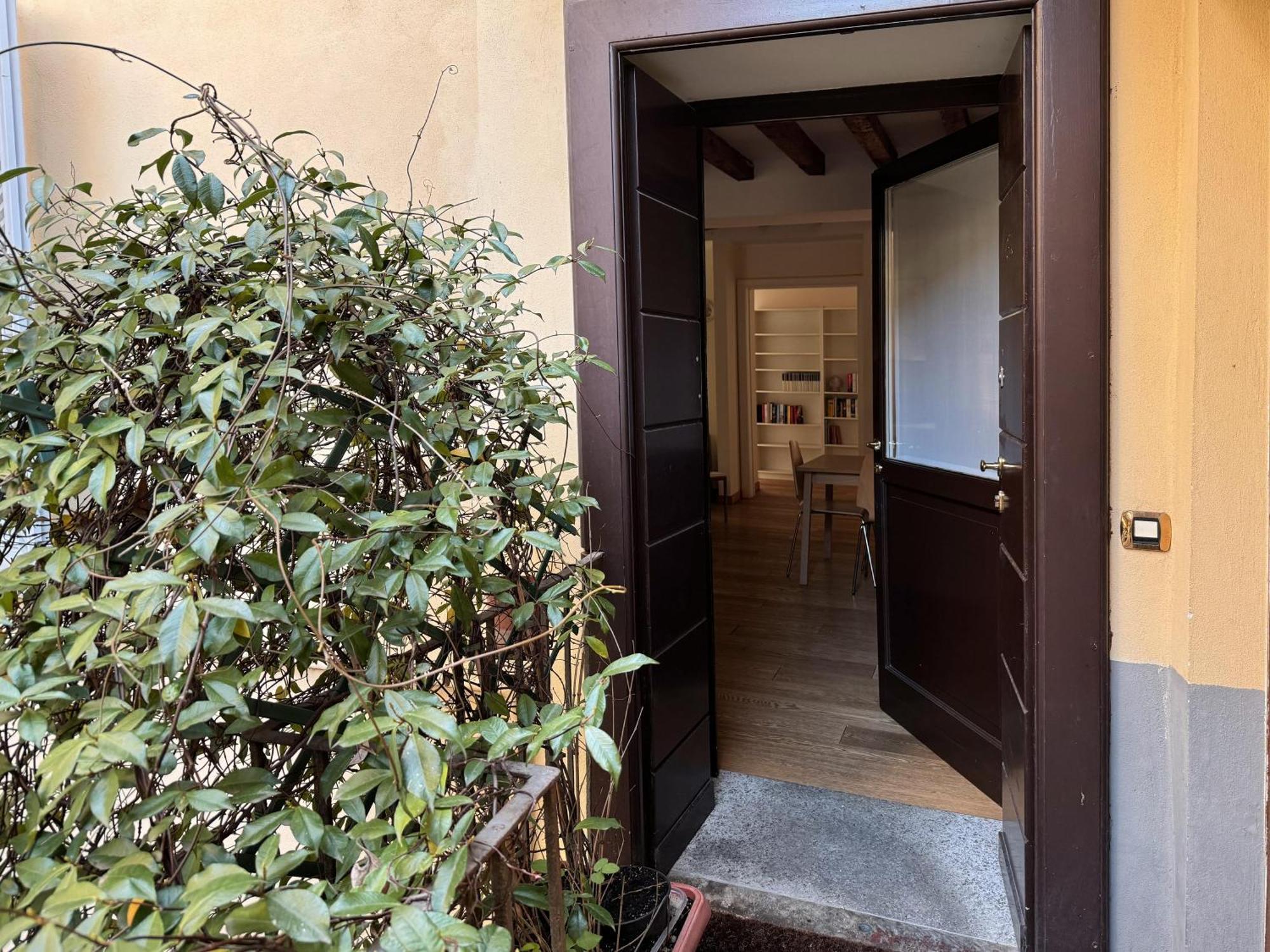 Appartamento Joivy Cosy Ticinese Retreat 1-Bed Flat Near The Duomo Milano Esterno foto